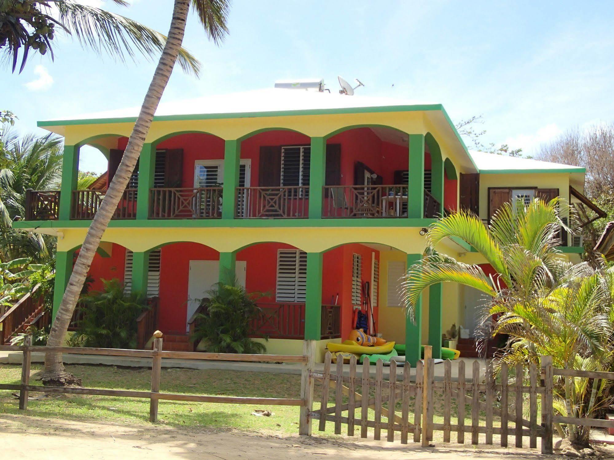 Ababor Suites Guesthouse Vieques Dış mekan fotoğraf